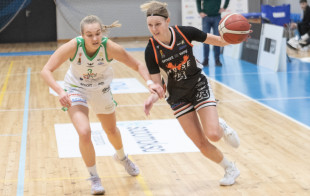 The Playoff Tip-Off: LCC Secures Convincing Victory in Kaunas