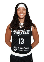 Nausia Woolfolk